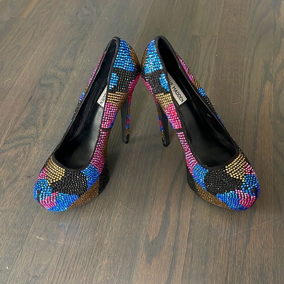 Steve Madden Platform Pumps - Picture 6 of 6